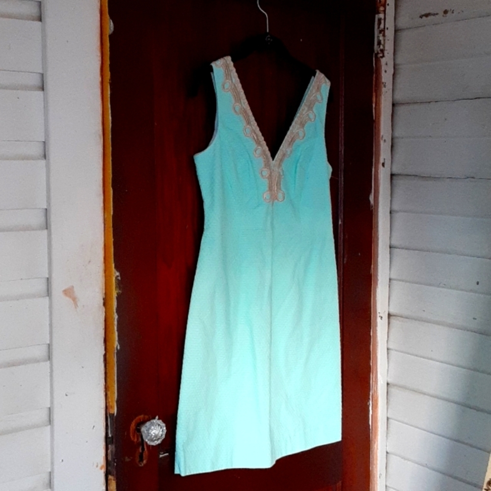 Lilly Pulitzer sz 8 double Vneckline gold embroidered dress seafood color